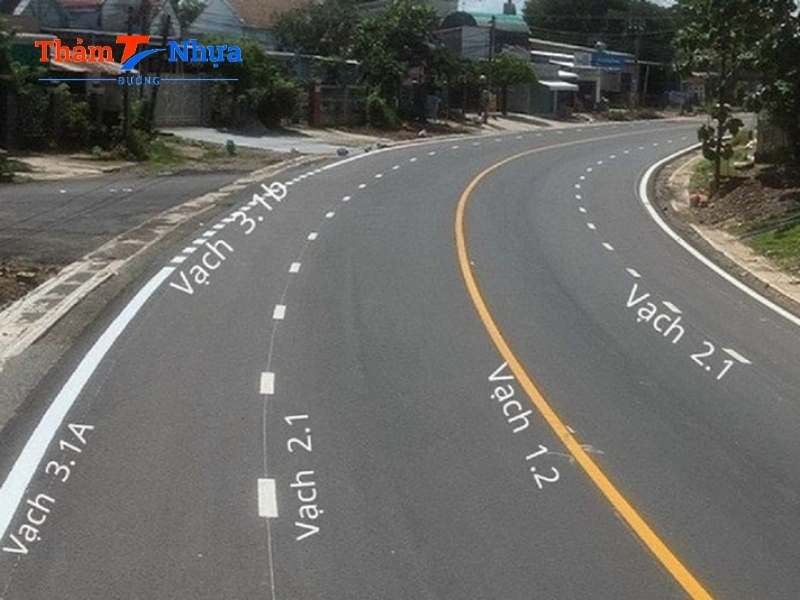 Quy định vạch kẻ đường