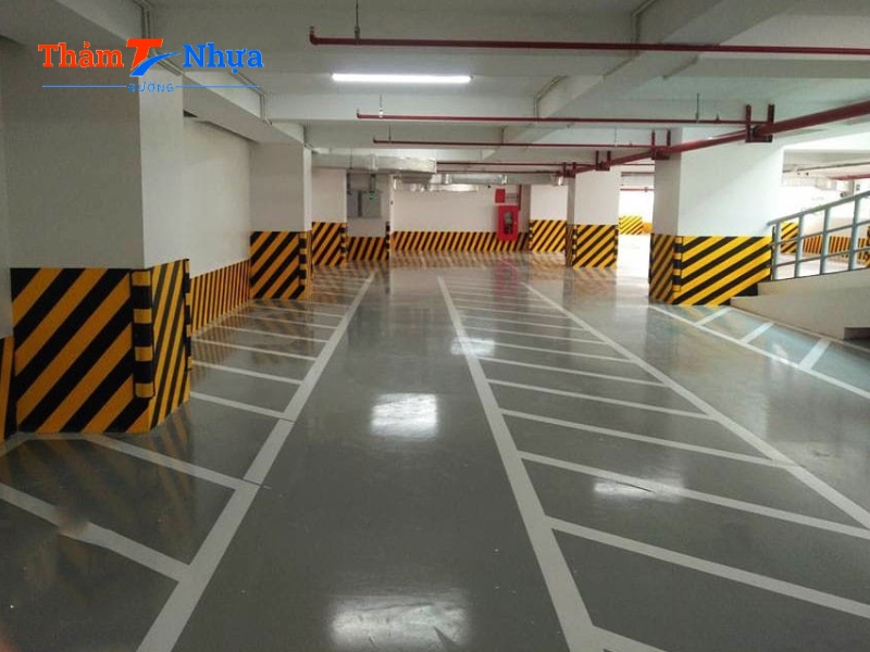 Sơn kẻ vạch bãi đỗ xe