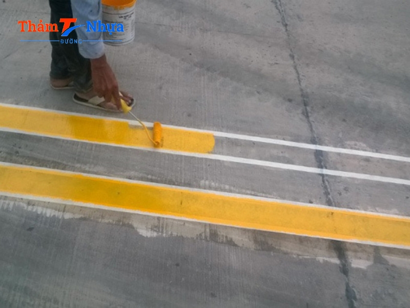 thi công sơn kẻ vạch